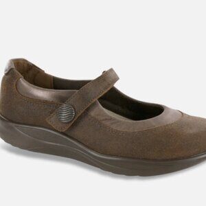 SAS Step Out - Mary Jane Walking Shoe Brown Sz 8.5N NWOT granola Gorpcore comfy